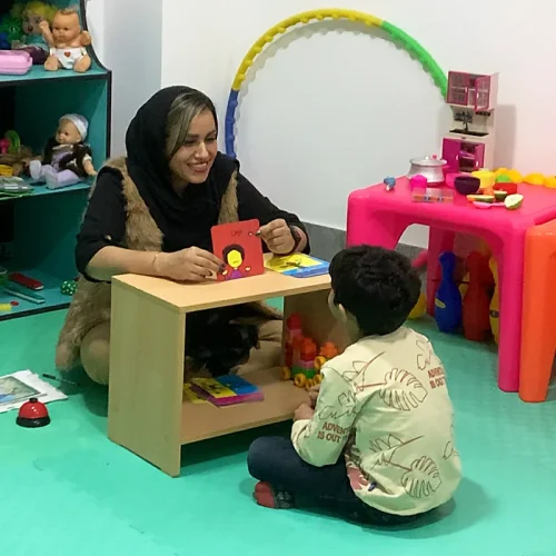 مشاوره تخصصی کودک و نوجوان - کلینیک رویش نتاج