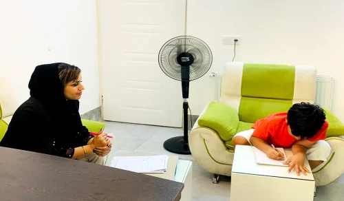بهترین روانشناس کودک در بابل - کلینیک رویش نتاج
